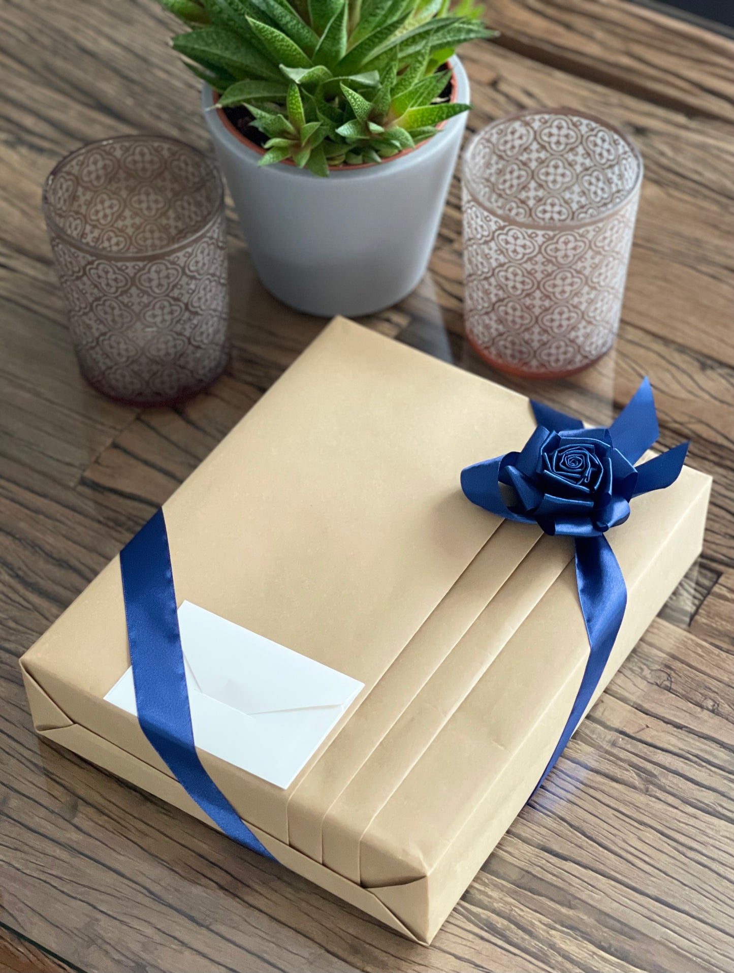 Enchanting Rose with Ferrero Rocher (Surprise Photo Frame-White)