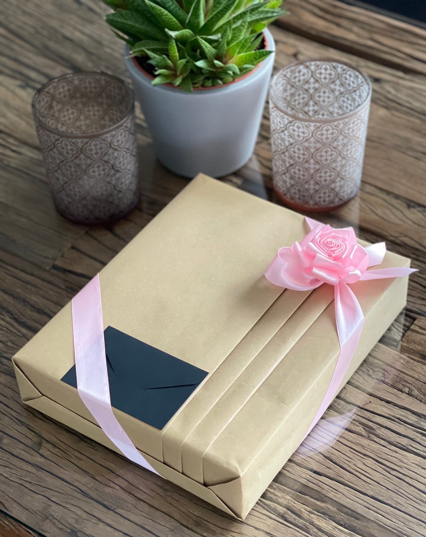 Enchanting Rose with Ferrero Rocher (Surprise Photo Frame-Black)