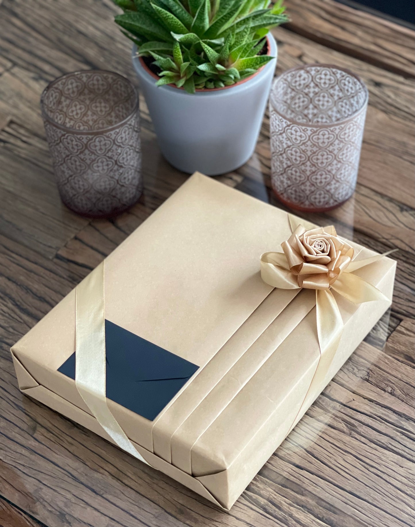 Enchanting Rose with Ferrero Rocher (Surprise Photo Frame-Black)