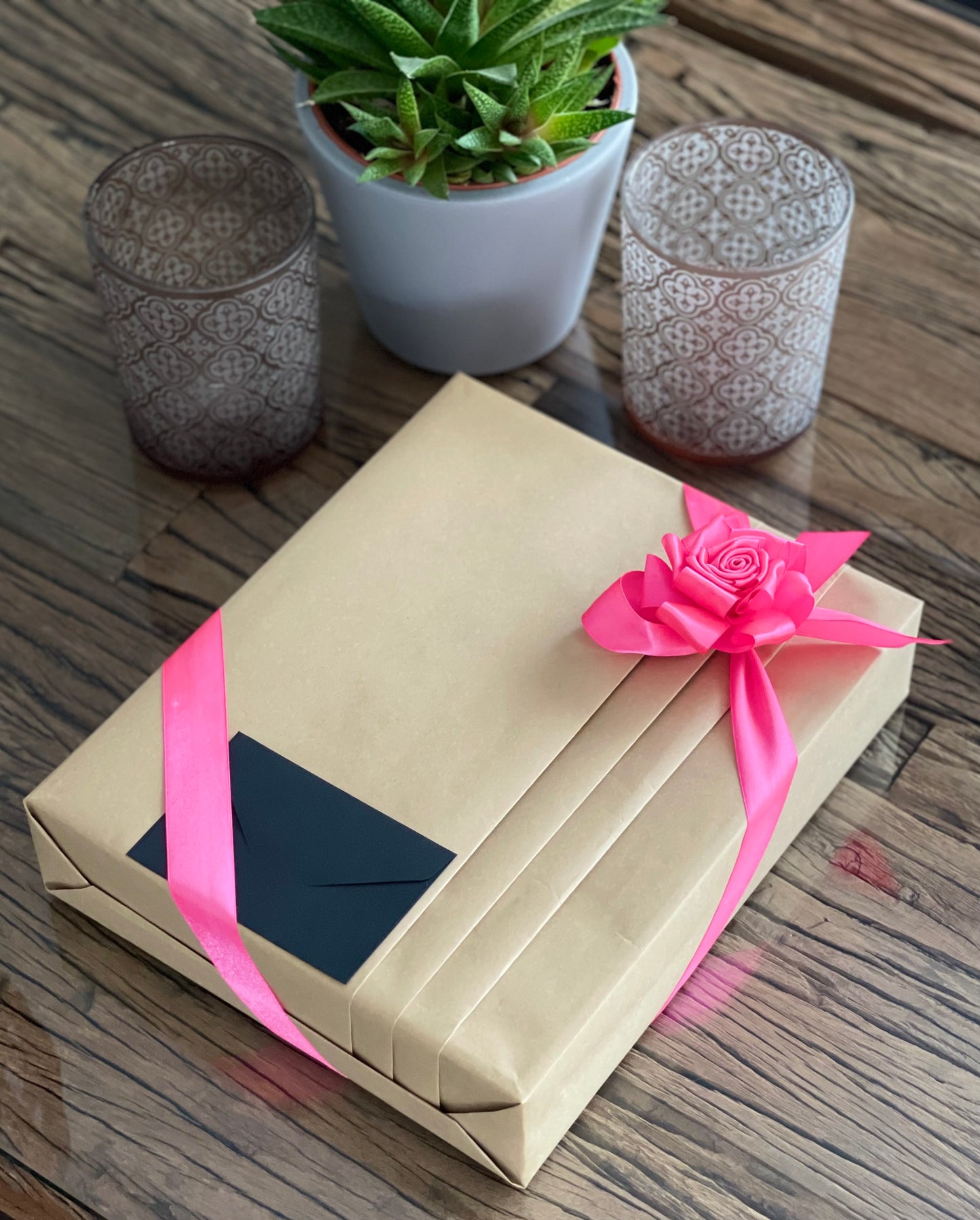 Enchanting Rose with Ferrero Rocher (Surprise Photo Frame-Black)